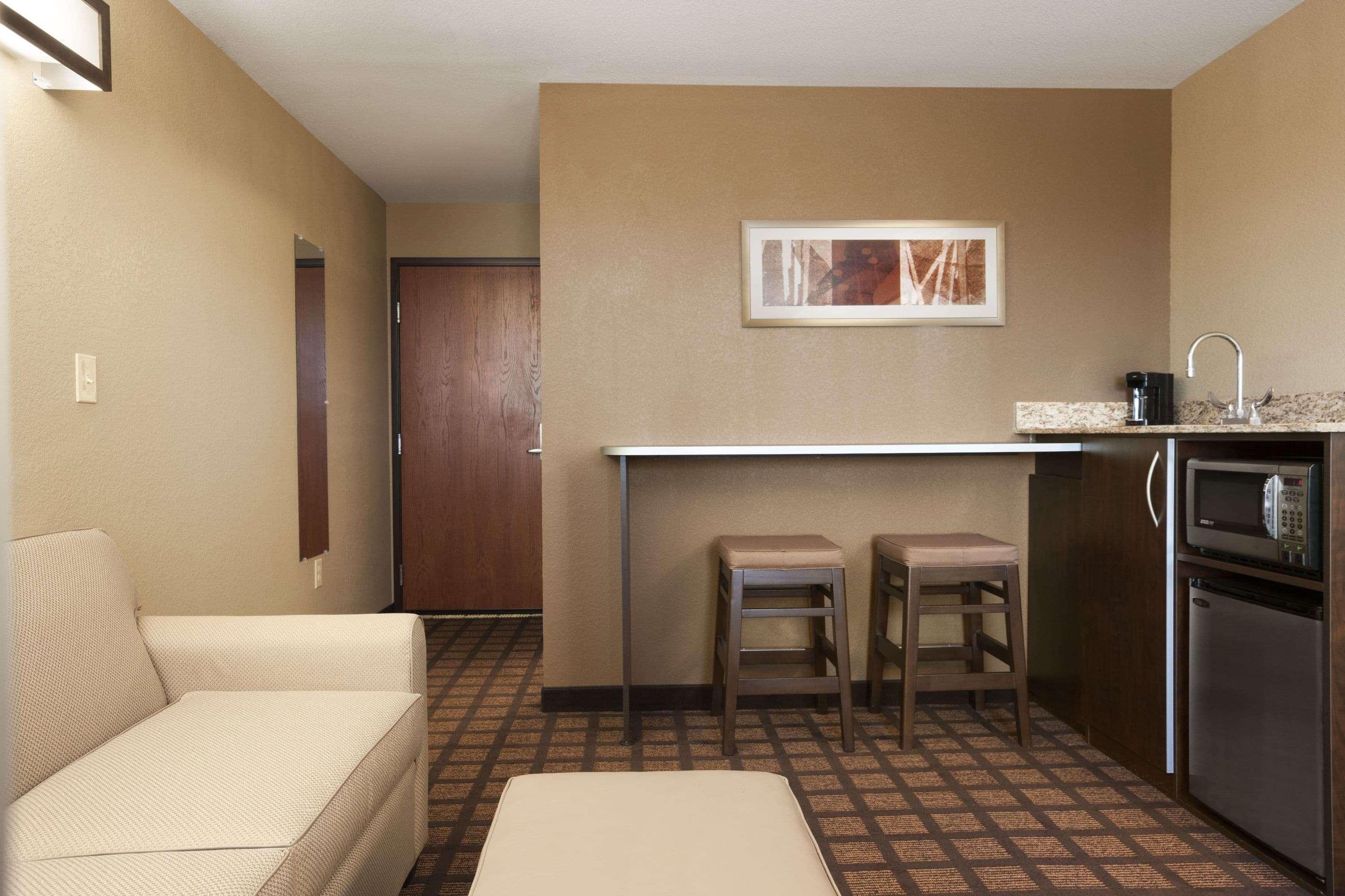 Hotel Microtel & 3*