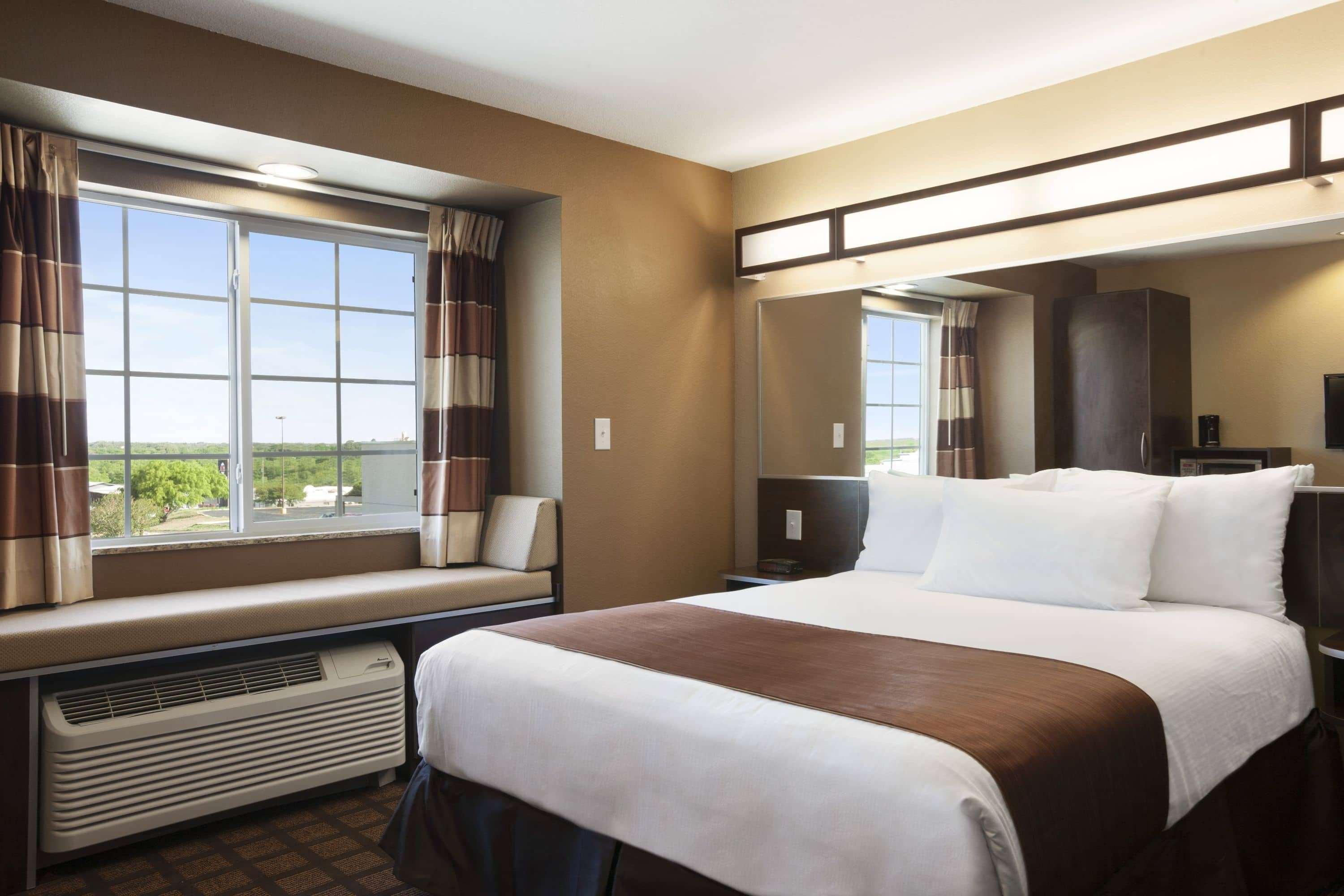 Microtel & Hotel Pleasanton