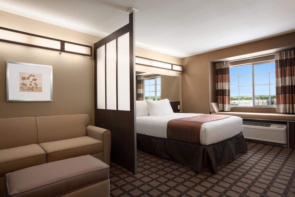 Microtel & Hotel Pleasanton
