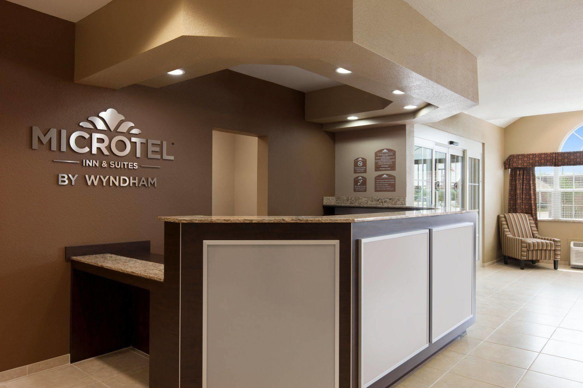Hotel Microtel & Pleasanton